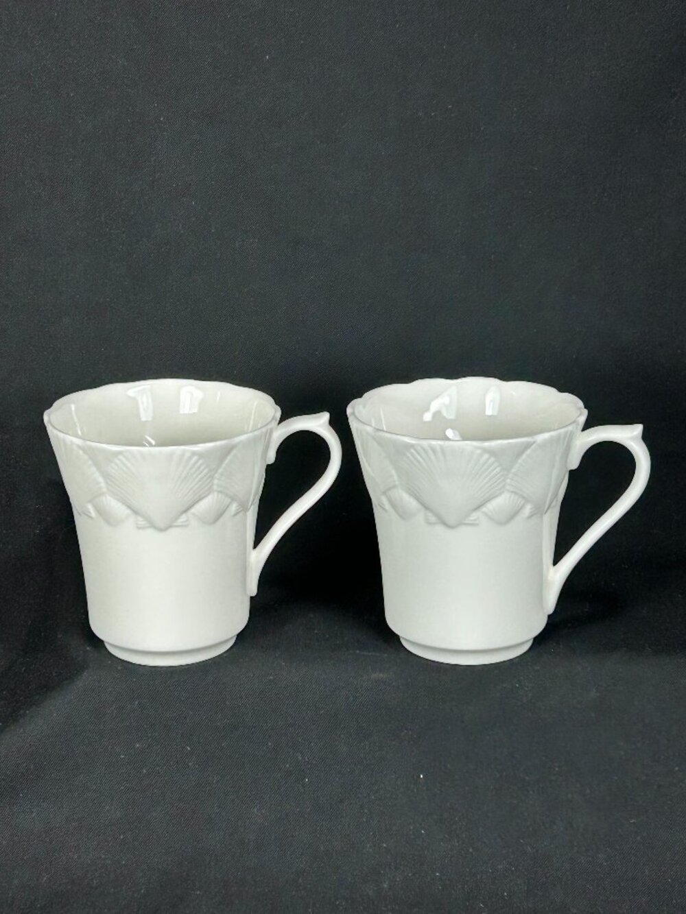 Rare find. Pair of Coalport UK Oceanside bone china coffee mugs